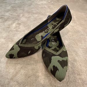 Rothy’s point toe flat, camo